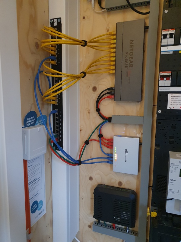 Afbeeldingslocatie: https://tweakers.net/i/CEncKyesHhunHUBXsDmrwozgDNA=/x800/filters:strip_icc():strip_exif()/f/image/lzejUkUICkcTa1GOzqi9lt1O.jpg?f=fotoalbum_large