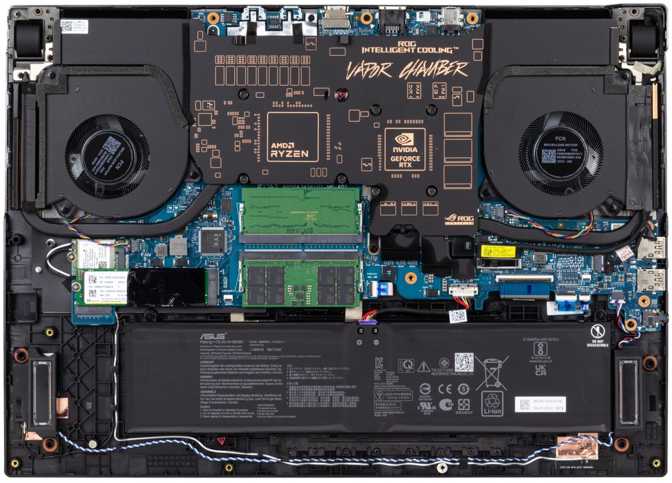 ASUS ROG Strix Scar 17 G733PY internal