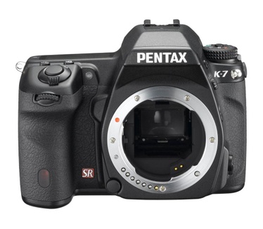 Pentax K-7 + DA 18-55 Mm WR + DA 50-200 Mm WR