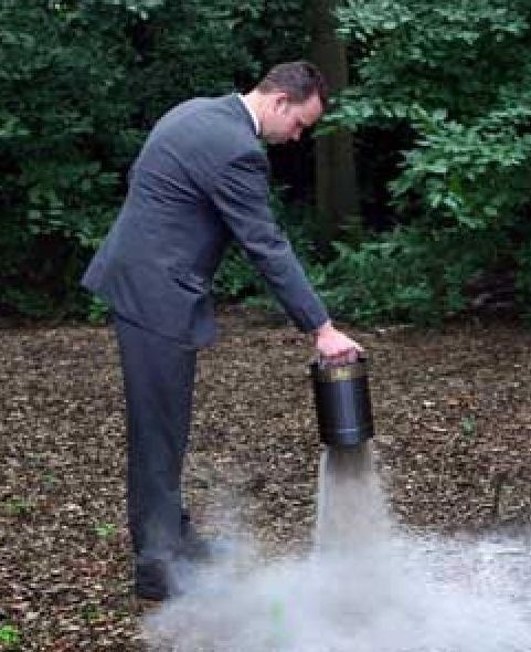 Afbeeldingslocatie: https://tweakers.net/i/CT1F0A2AoVldwmD682aiIKlOFjQ=/full-fit-in/4920x3264/filters:max_bytes(3145728):no_upscale():strip_icc():fill(white):strip_exif()/f/image/1Jyc7VyMFkcnxyIvP6fAAMDB.jpg?f=user_large