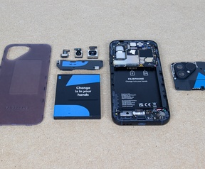 Fairphone 5, uit elkaar