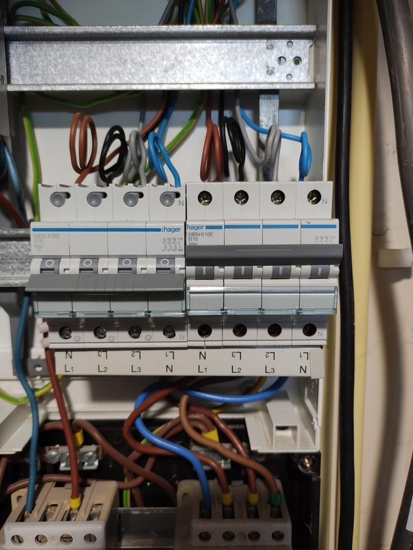 Afbeeldingslocatie: https://tweakers.net/i/CUbozAoSEgmnBMX23bi_0Oz4sCM=/x800/filters:strip_icc():strip_exif()/f/image/R6As3m6FJy0BcdcknX2j72iE.jpg?f=fotoalbum_large