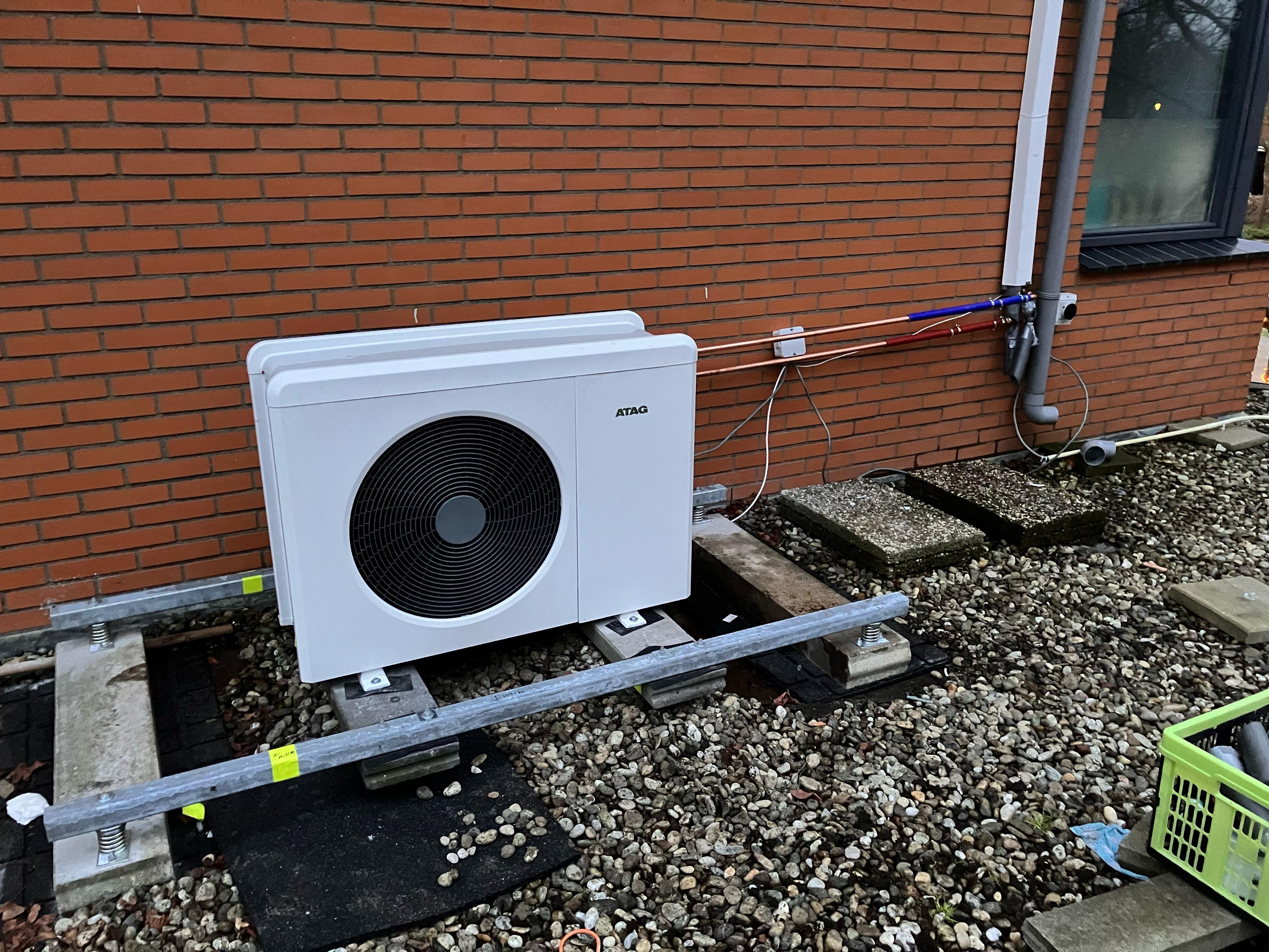 Afbeeldingslocatie: https://tweakers.net/i/CUxo5x2ZvCg6lvl4KqM06me8Sj4=/fit-in/4920x3264/filters:max_bytes(3145728):no_upscale():strip_icc():strip_exif()/f/image/phSp8uXZyWxjaAykuorbf4mh.jpg?f=user_large