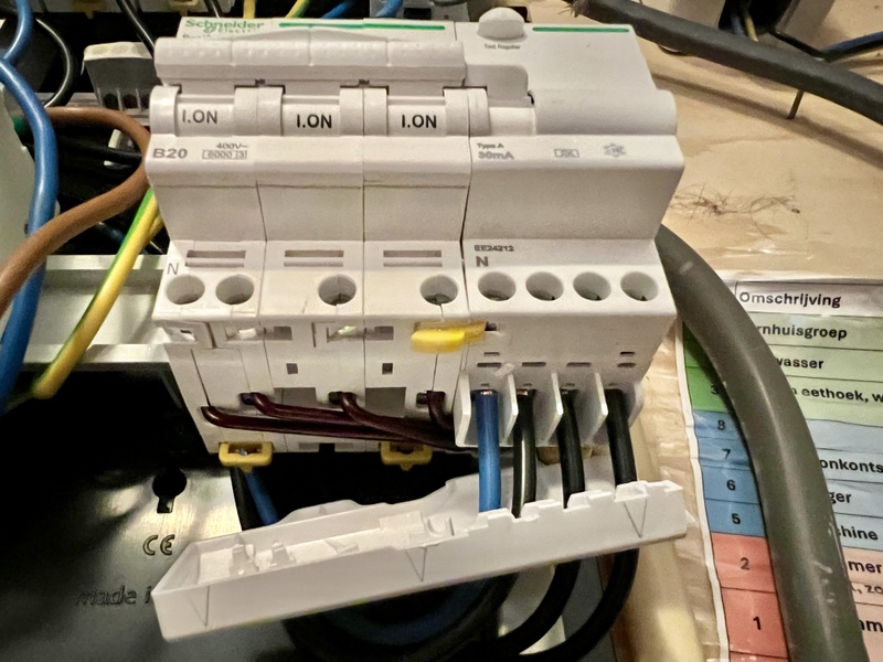 Afbeeldingslocatie: https://tweakers.net/i/CWaQAlCBLTSW-a3Dncv4RRQfY2w=/800x/filters:strip_icc():strip_exif()/f/image/YPAPTh37MHlBO0A37OjrmfgQ.jpg?f=fotoalbum_large