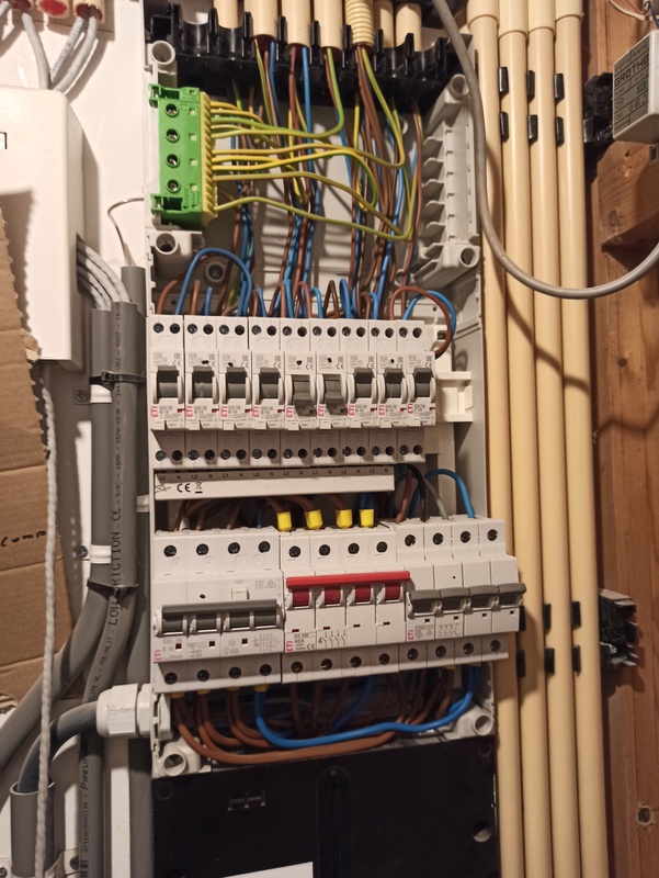 Afbeeldingslocatie: https://tweakers.net/i/CZ9XT6_Xdv8v9uBzgKKcoFzpEKk=/x800/filters:strip_icc():strip_exif()/f/image/MEpYFJYQSfgtuKXevci5KUf1.jpg?f=fotoalbum_large