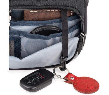 Think Tank Photo Mirrorless Mover 20 V2