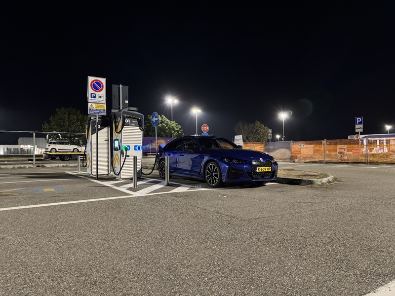Afbeeldingslocatie: https://tweakers.net/i/Ccyv6h5Ipx31DsrZ__Lt4cTaIbM=/800x/filters:strip_icc():strip_exif()/f/image/fjRoJB4V9NXPGLcCPsxJvf7l.jpg?f=fotoalbum_large