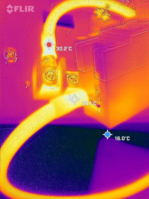 Afbeeldingslocatie: https://tweakers.net/i/CdcPAVdfpdjYq5sCl_7h8ux7NAc=/x800/filters:strip_icc():strip_exif()/f/image/tYAcTbRiEoTcKHl0ys2pc2I9.jpg?f=fotoalbum_large