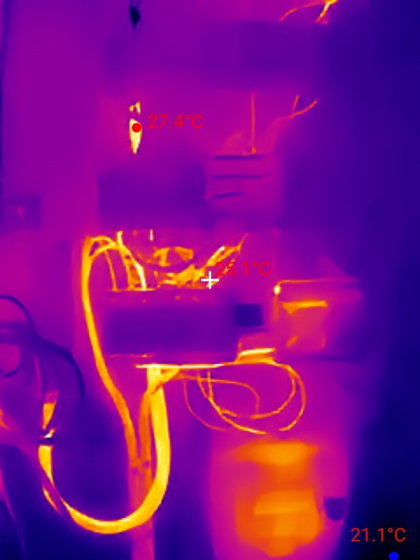 Afbeeldingslocatie: https://tweakers.net/i/CgTYVd4zMrAHVYm2Jy5oeMXY7JQ=/x800/filters:strip_icc():strip_exif()/f/image/1txm89wa0RnPk4qBSliBUhFv.jpg?f=fotoalbum_large
