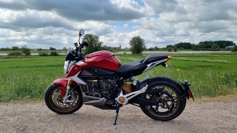 Afbeeldingslocatie: https://tweakers.net/i/ChXqg3DvQkKzuuPJ_Iwni9stcJ4=/800x/filters:strip_icc():strip_exif()/f/image/0tGxP1waxuGkhNJUeg2jcUMj.jpg?f=fotoalbum_large