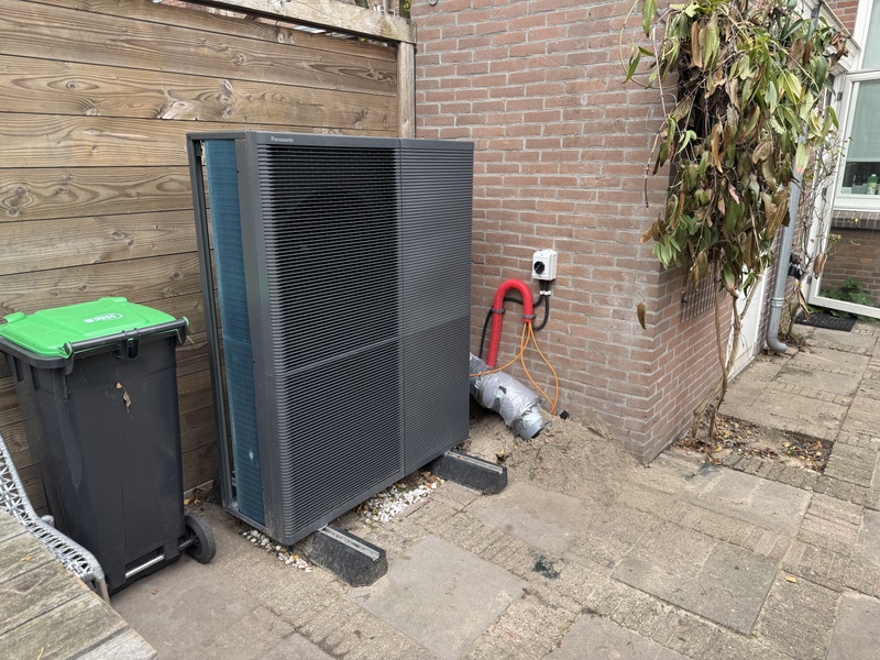 Afbeeldingslocatie: https://tweakers.net/i/Cj5FvBE8evWXSl4ln1XjEEwj46w=/800x/filters:strip_icc():strip_exif()/f/image/QqmIRLVl9DHhnQ2JbeoSvQgQ.jpg?f=fotoalbum_large