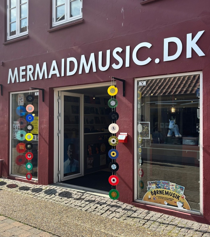 Afbeeldingslocatie: https://tweakers.net/i/CjwwjBpTUMMaJkUL5cFF4-p3hT4=/x800/filters:strip_icc():strip_exif()/f/image/f8yrCXIZTjNceKOaL4rD6GGg.jpg?f=fotoalbum_large