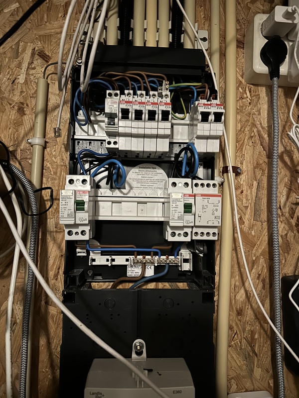 Afbeeldingslocatie: https://tweakers.net/i/CmZ7Ohu7V10SjIJDE5dbic-lBwE=/x800/filters:strip_icc():strip_exif()/f/image/iwCQ73RdD0hMPBdnadIhMoYq.jpg?f=fotoalbum_large