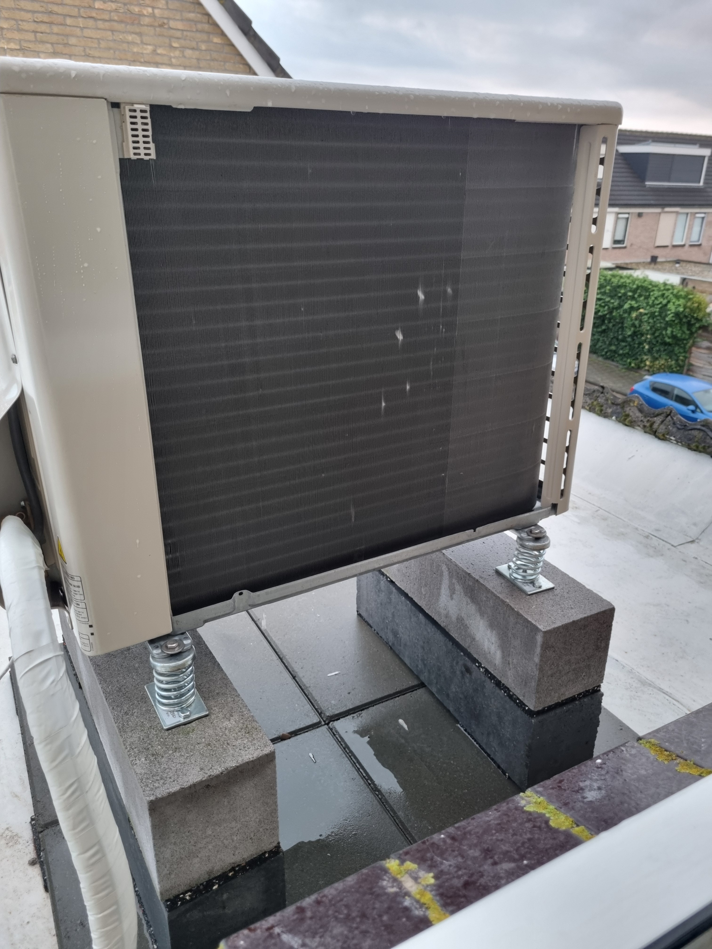 Afbeeldingslocatie: https://tweakers.net/i/CnJdz5qyOYnwHvbKRaPAg4s6BDU=/full-fit-in/4920x3264/filters:max_bytes(3145728):no_upscale():strip_icc():fill(white):strip_exif()/f/image/NihdJ7EglwbDzyv7FDSQsxY9.jpg?f=user_large