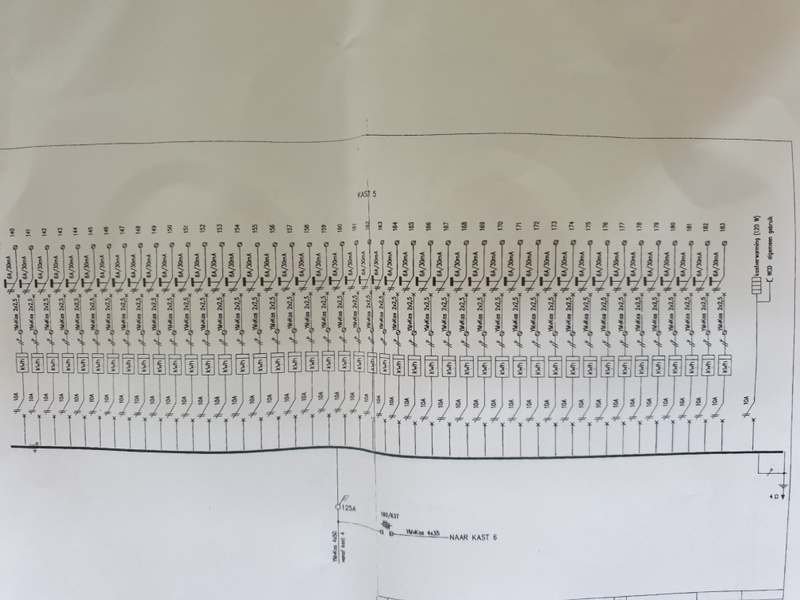 Afbeeldingslocatie: https://tweakers.net/i/CngqUs7iMUIxD6UflnnffZ7og68=/800x/filters:strip_icc():strip_exif()/f/image/MBzXxEBtLkIl8lV9jqgqupRf.jpg?f=fotoalbum_large