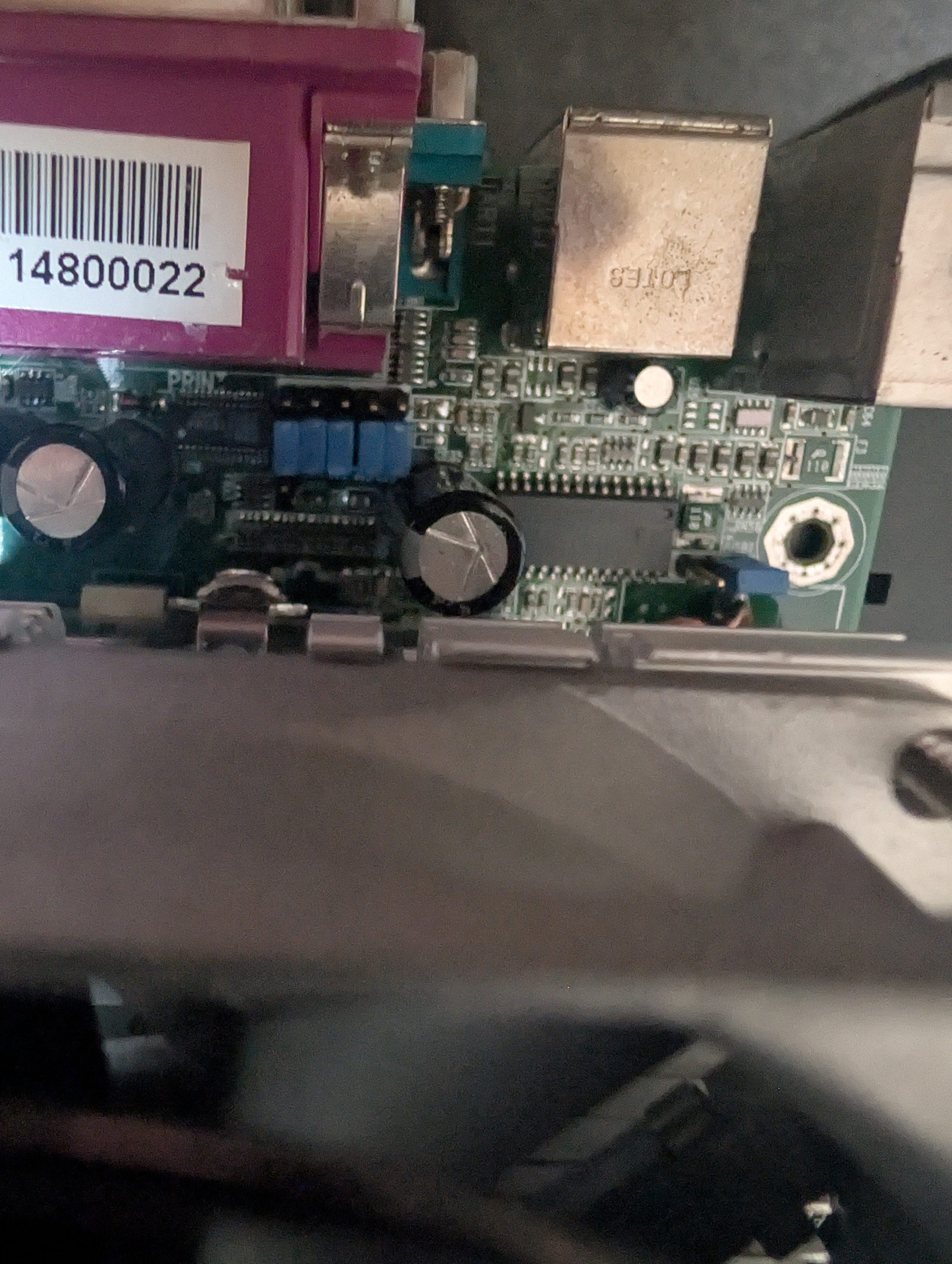 Afbeeldingslocatie: https://tweakers.net/i/CoBjGYzUBw_c97Ro6RaEbaEdbwo=/fit-in/4920x3264/filters:max_bytes(3145728):no_upscale():strip_icc():strip_exif()/f/image/bETF9xfHlMBG19eAaqy1cFG3.jpg?f=user_large