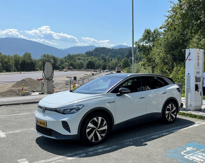 Afbeeldingslocatie: https://tweakers.net/i/CoJiBq01n_8UuB180f_PDSEtDc0=/800x/filters:strip_icc():strip_exif()/f/image/6aNqd8zgCo19dGehc8wEdeKT.jpg?f=fotoalbum_large