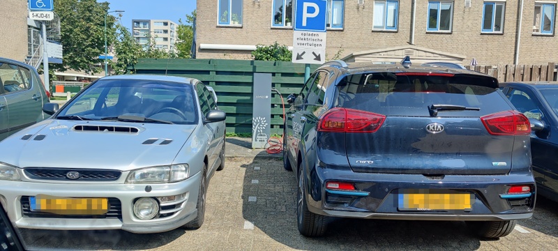 Afbeeldingslocatie: https://tweakers.net/i/Cr2uniVES9e8cUlxqXwRg__RFOY=/800x/filters:strip_icc():strip_exif()/f/image/qZFNDRnsNODfTpFzxYFaVoet.jpg?f=fotoalbum_large