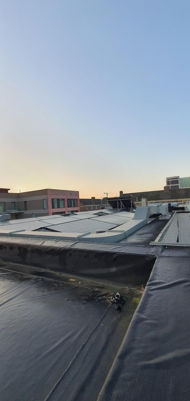 Afbeeldingslocatie: https://tweakers.net/i/CuBIXCqA_3DhxsmmsD47hYWLr2Q=/x800/filters:strip_icc():strip_exif()/f/image/4zf6ToZ6hcNXDebE4sumzQ5M.jpg?f=fotoalbum_large