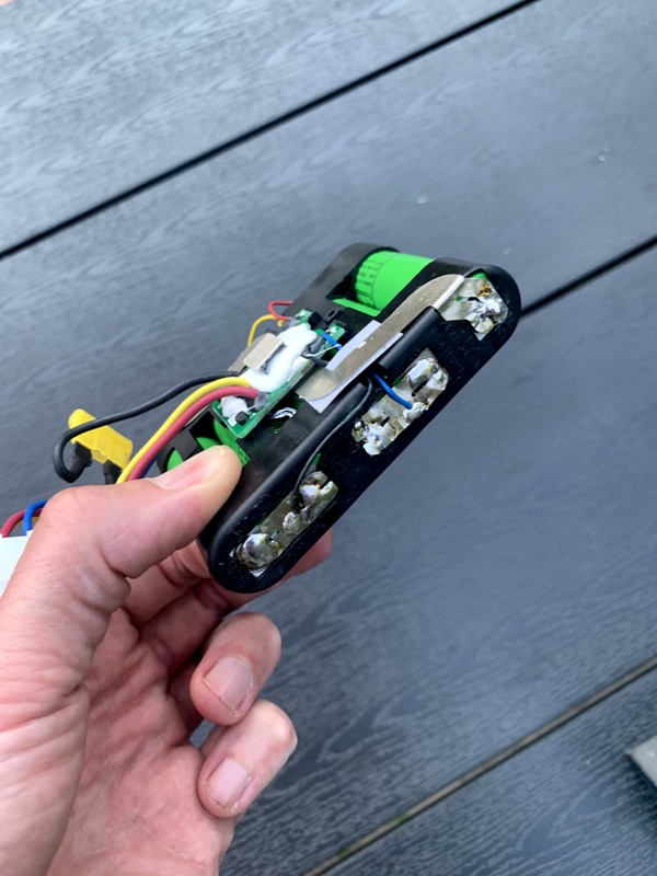 Afbeeldingslocatie: https://tweakers.net/i/Cuo-YO9Nvw6f0hp96sNOyzA1-oo=/x800/filters:strip_icc():strip_exif()/f/image/Z4IUi8v7whflMnF5PTqFu5ye.jpg?f=fotoalbum_large