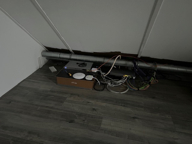 Afbeeldingslocatie: https://tweakers.net/i/Cw5gsqjALHtqeu4w4RT7qMziTN0=/fit-in/4920x3264/filters:max_bytes(3145728):no_upscale():strip_icc():strip_exif()/f/image/OXBL3RNtQ3vmGaMjLuWn7UaS.jpg?f=user_large