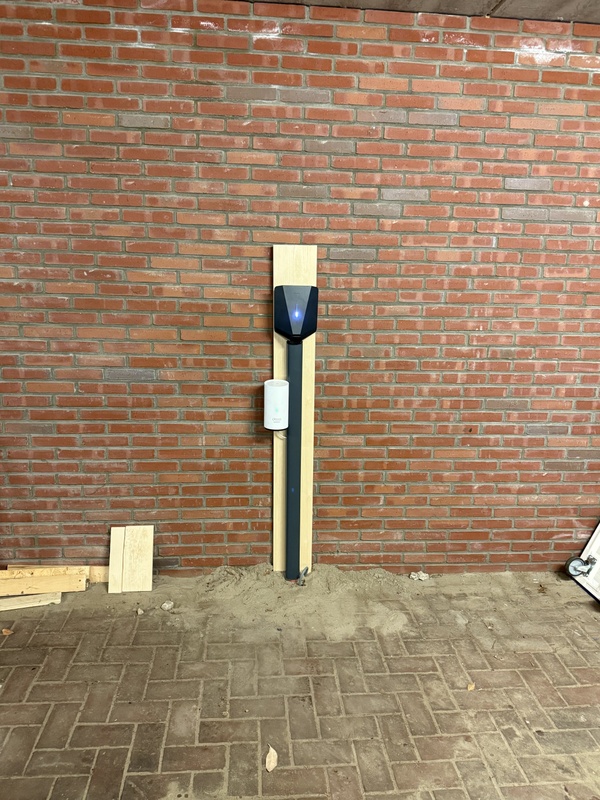 Afbeeldingslocatie: https://tweakers.net/i/CxNQFZSLfRNYJ5NqqizqCCunDLs=/x800/filters:strip_icc():strip_exif()/f/image/1cM4wf1E8dqouRJBghMw0VGL.jpg?f=fotoalbum_large