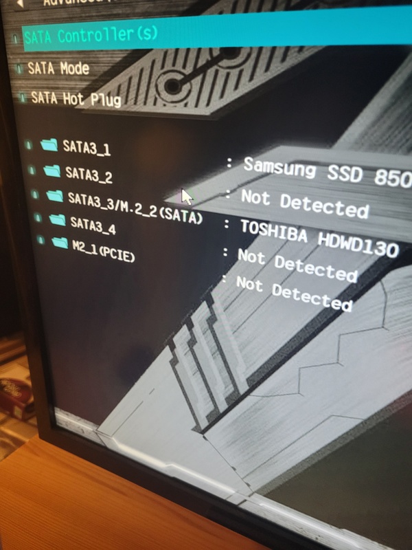 Afbeeldingslocatie: https://tweakers.net/i/D1wdmIDTRTq-T2NcunQgpT9hazA=/x800/filters:strip_icc():strip_exif()/f/image/nlipKg8cX784ZzjzwIZniEQT.jpg?f=fotoalbum_large