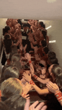 Afbeeldingslocatie: https://tweakers.net/i/D2M7Suqe3ouM8TUXEqxaj4_gDWg=/fit-in/4000x4000/filters:no_upscale():gifsicle():strip_exif()/f/image/72oWYtSVZQmZ203eiLvZJaSm.gif?f=user_large