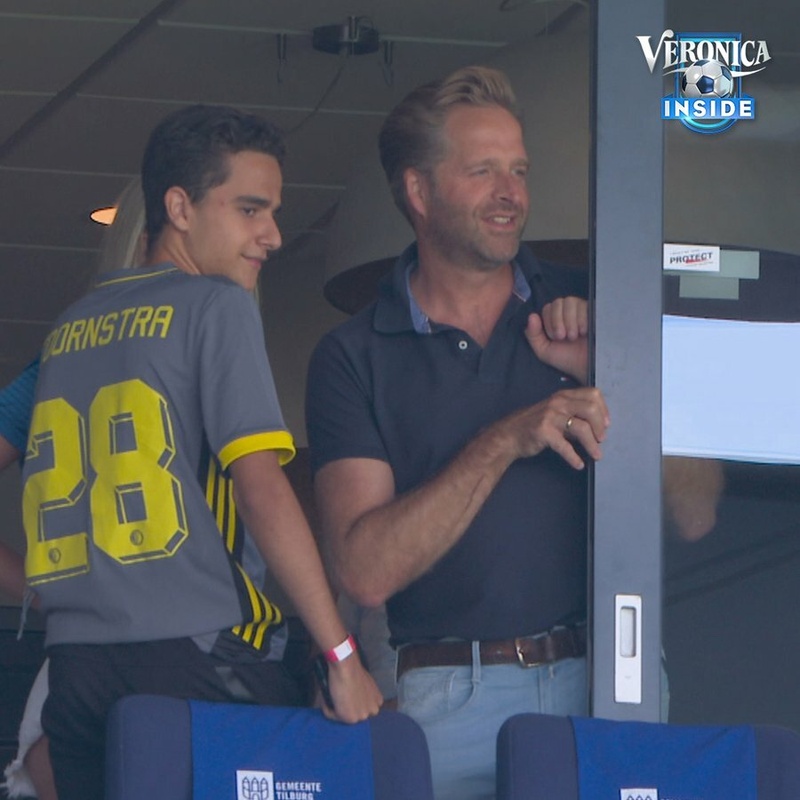 Afbeeldingslocatie: https://tweakers.net/i/D8ISi31CeGXcTRXjM47aj3-BaWU=/800x/filters:strip_icc():strip_exif()/f/image/5AgBE0ZVjdtI7p3PSdpYyQXT.jpg?f=fotoalbum_large