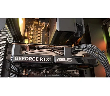 Azerty Gaming Essential Blackwell Powered by ASUS - Ryzen 5 7500F - ASUS GeForce RTX 5060 - 16 GB DDR5 - 1 TB Kingston ssd