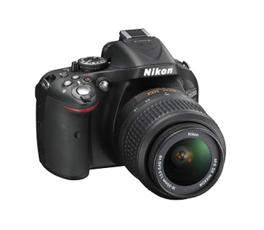 Nikon D5200 + AF-S VR DX 18-105