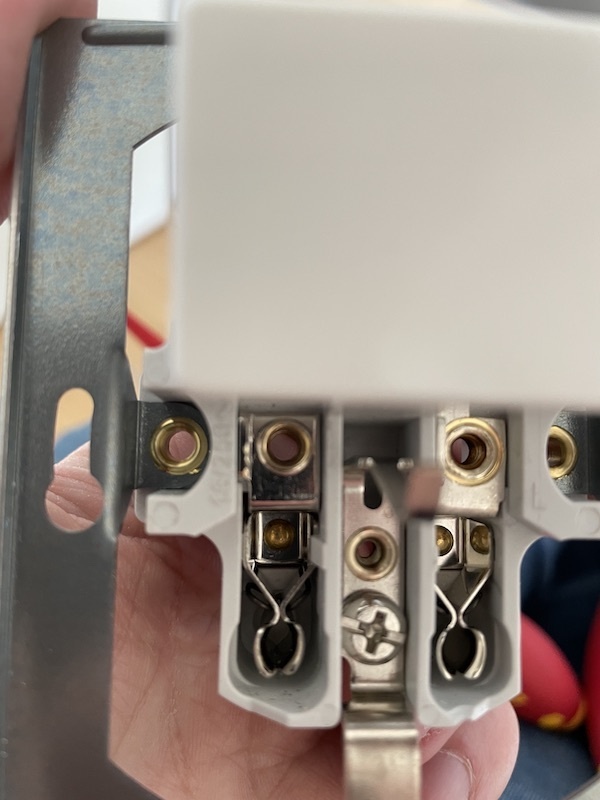Afbeeldingslocatie: https://tweakers.net/i/DDkPcMy8x04YPbz1rLs0LNUiYl4=/full-fit-in/4920x3264/filters:max_bytes(3145728):no_upscale():strip_icc():fill(white):strip_exif()/f/image/Zrjhe4H4ytoQU11R9B0TvB4b.jpg?f=user_large