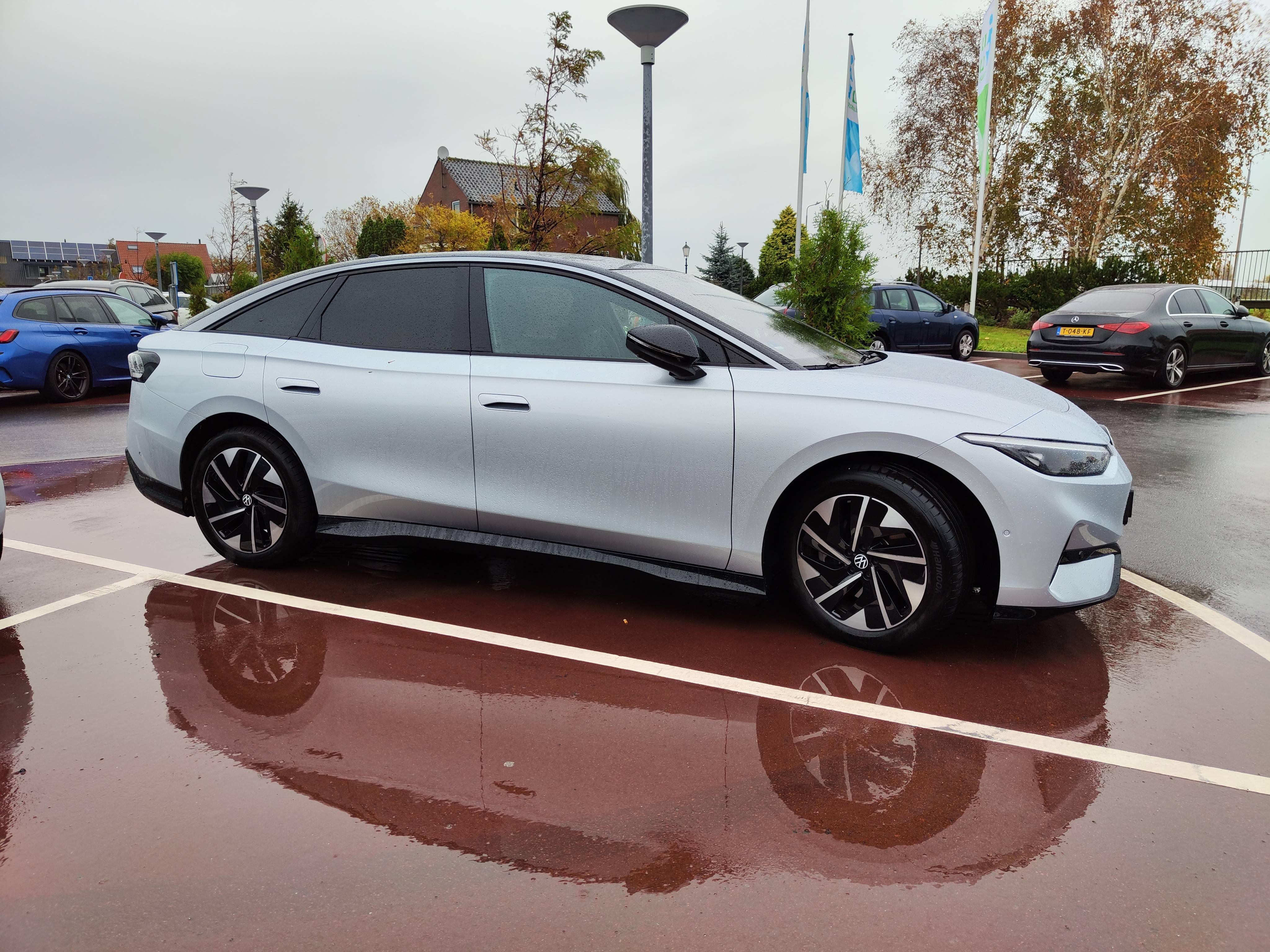 Afbeeldingslocatie: https://tweakers.net/i/DErliclltrFHwrydOg3hBWLLGMA=/fit-in/4920x3264/filters:max_bytes(3145728):no_upscale():strip_icc():strip_exif()/f/image/NuWcyKmC7MFzSfLYL3856lgg.jpg?f=user_large