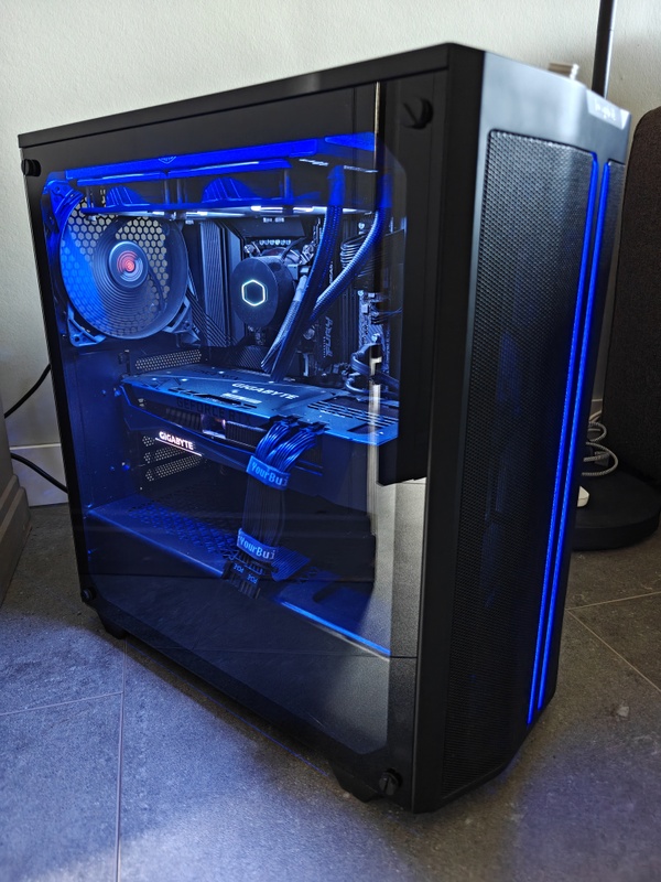 Afbeeldingslocatie: https://tweakers.net/i/DF-p_wmMxPqqv5Y4nRxXY-8cbSA=/x800/filters:strip_icc():strip_exif()/f/image/2oDFRsDXxYAfoMbHpeN8vmxD.jpg?f=fotoalbum_large