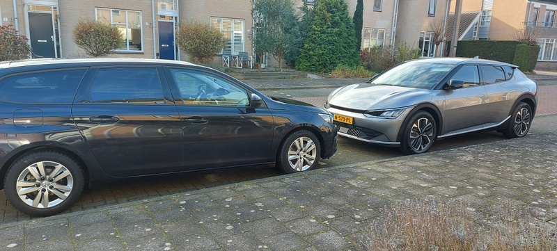Afbeeldingslocatie: https://tweakers.net/i/DGlgpwv4nh1tUg5q3XS07B7KcdI=/800x/filters:strip_icc():strip_exif()/f/image/9lTKXEJSDhaVl24IaQn2mTzI.jpg?f=fotoalbum_large