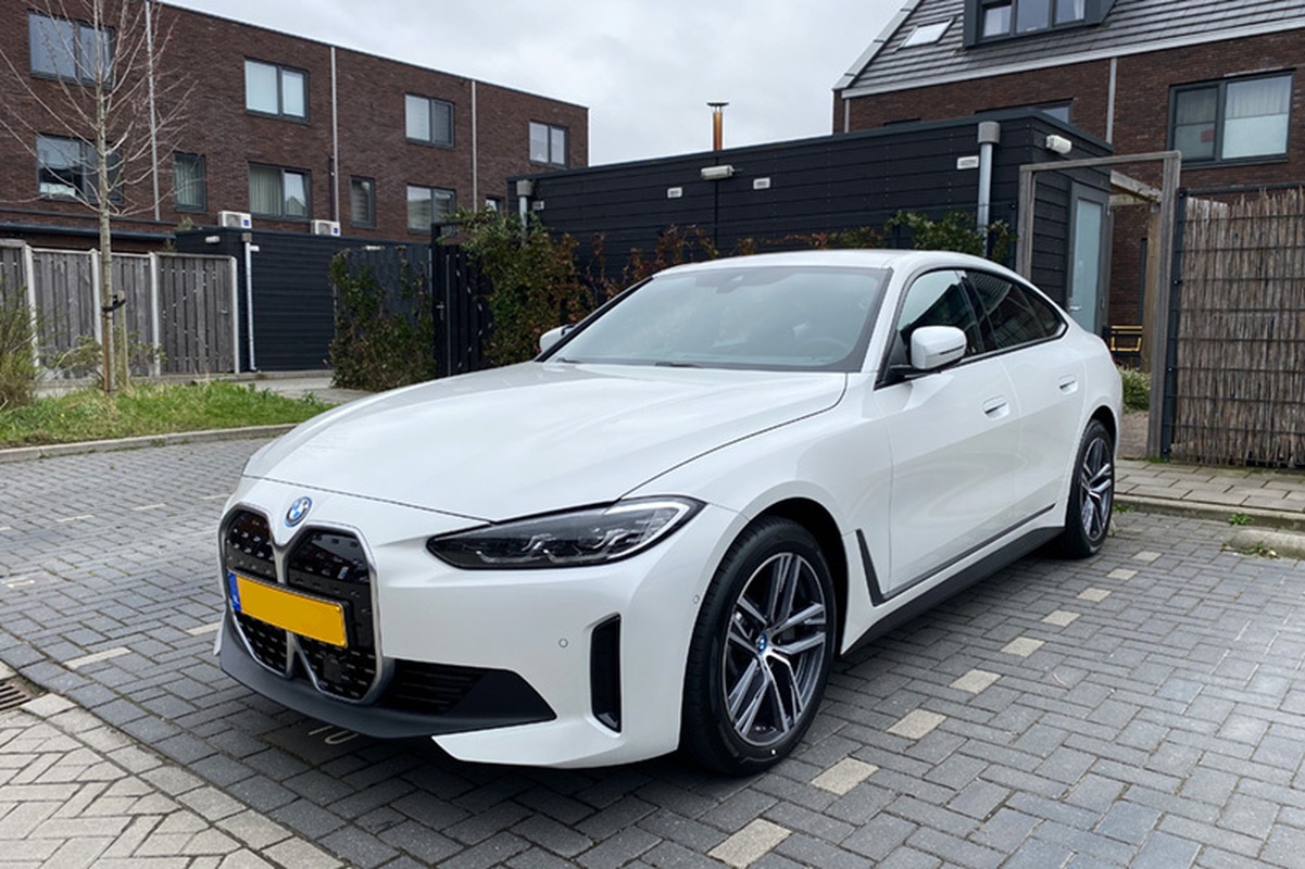 Afbeeldingslocatie: https://tweakers.net/i/DGsoZapKvctC6UEJsrWyHTkAxCs=/full-fit-in/4920x3264/filters:max_bytes(3145728):no_upscale():strip_icc():fill(white):strip_exif()/f/image/yHm1SloPglZrFdku1TdzOHh6.jpg?f=user_large