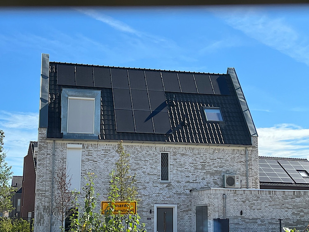 Afbeeldingslocatie: https://tweakers.net/i/DRRdXq9YbijDRoZH6bx2OfZkoXQ=/full-fit-in/4920x3264/filters:max_bytes(3145728):no_upscale():strip_icc():fill(white):strip_exif()/f/image/H2wP43aFllQL9OHgTJm2wdIj.jpg?f=user_large