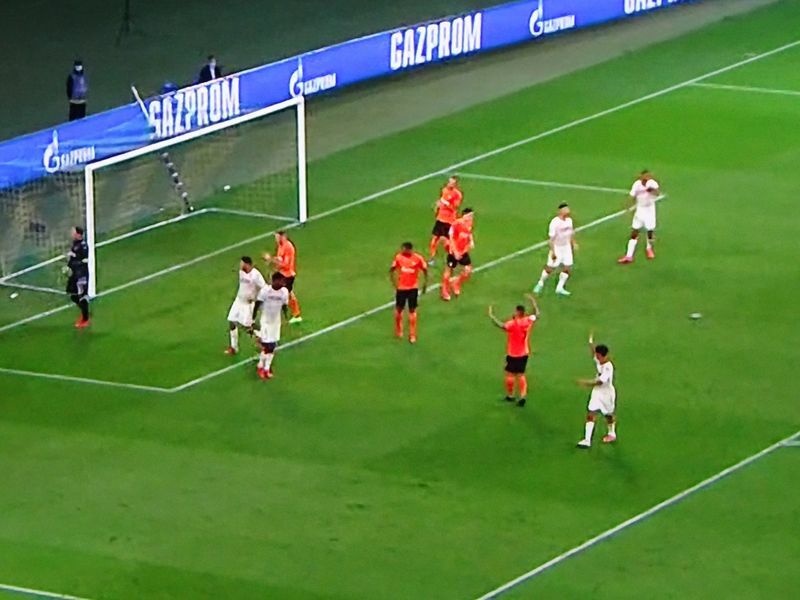 Afbeeldingslocatie: https://tweakers.net/i/DRdCFJcjaIKFDNTRCQK1BGRg59o=/full-fit-in/4920x3264/filters:max_bytes(3145728):no_upscale():strip_icc():fill(white):strip_exif()/f/image/xbZMfUSSMETSxIbUwKAOgO5X.jpg?f=user_large