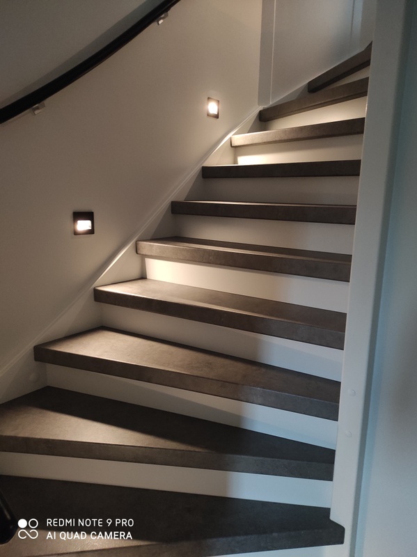 Afbeeldingslocatie: https://tweakers.net/i/DRpNgzZgUc8ewXKCQAJpyxbc2jQ=/x800/filters:strip_icc():strip_exif()/f/image/zg2M4xdCBX4TQipPV9zCHkBV.jpg?f=fotoalbum_large