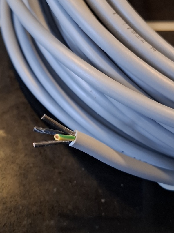 Afbeeldingslocatie: https://tweakers.net/i/DXFnQeJPIf-k0m6jCF1E7KAApOk=/x800/filters:strip_icc():strip_exif()/f/image/Y05b0Nb19yJeH5s8jtUUcKku.jpg?f=fotoalbum_large