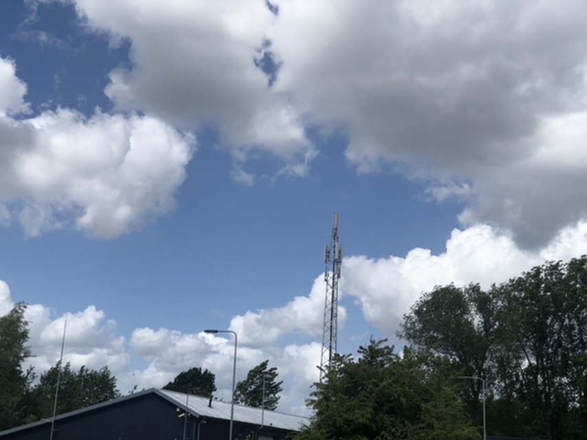 Afbeeldingslocatie: https://tweakers.net/i/DZgOsb90j2rXIn_eUiiSJqblUlw=/full-fit-in/4920x3264/filters:max_bytes(3145728):no_upscale():strip_icc():fill(white):strip_exif()/f/image/NB3fcDTCc5UcO62w7IQVSPn5.jpg?f=user_large