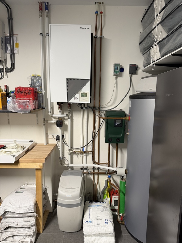 Afbeeldingslocatie: https://tweakers.net/i/DaHWYxbrJrXaIPep84x1ZAfx6_E=/x800/filters:strip_icc():strip_exif()/f/image/QIOFuKCMQ7py2JtlcWLazFmZ.jpg?f=fotoalbum_large