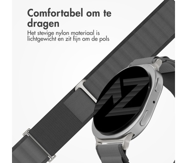 Accezz Nylon Alpine bandje voor de Samsung Galaxy Watch 9 (40/44mm) / Watch 8 (40/44mm) / Classic (46mm) - Dark Grey