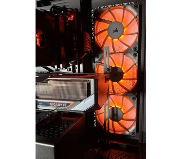Xenith Racing by Build4Performance Rookie 2025 - Ryzen 5 9600X Gigabyte - GeForce RTX 5060 Ti 16G