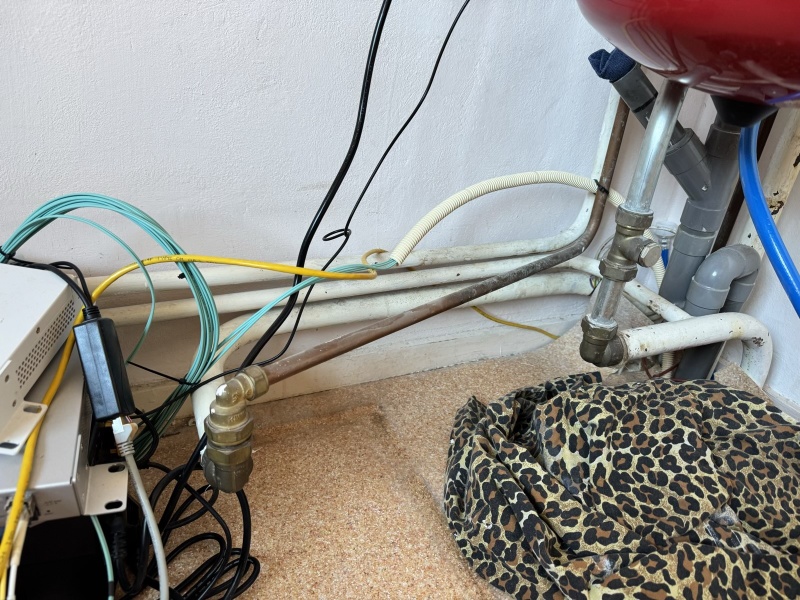 Afbeeldingslocatie: https://tweakers.net/i/Di_e03z0iWrynRFy7eOg0CCe-4o=/800x/filters:strip_icc():strip_exif()/f/image/HfZZaAFsWcyJQG5sCiOsuVlr.jpg?f=fotoalbum_large