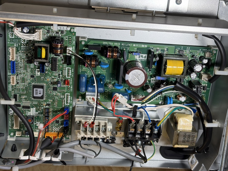 Afbeeldingslocatie: https://tweakers.net/i/DlY1pwvPCOx3UFTNc-1tgvxah9c=/800x/filters:strip_icc():strip_exif()/f/image/qOaTz3uO2vHGrvk2SLAZDI1J.jpg?f=fotoalbum_large