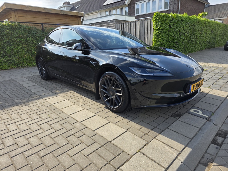 Afbeeldingslocatie: https://tweakers.net/i/DpfuduwSRgM9tW4mSdEMouqotvc=/800x/filters:strip_icc():strip_exif()/f/image/UKMWA1gxjTrixZfHarftSBKm.jpg?f=fotoalbum_large