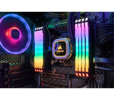 Corsair Vengeance RGB Pro CMW32GX4M4C3200C14