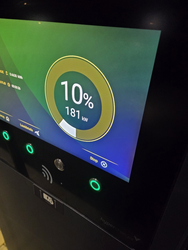 Afbeeldingslocatie: https://tweakers.net/i/DuVBI9Qj_h5KSlhiSNiI31UvOaI=/x800/filters:strip_icc():strip_exif()/f/image/SlmZoisMno5nyhtdwE4LRf0G.jpg?f=fotoalbum_large