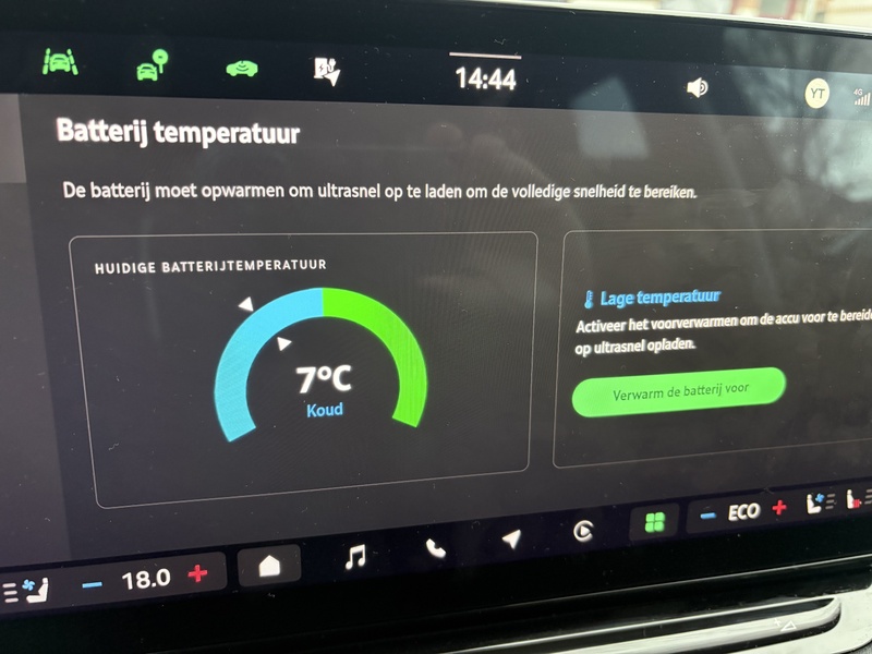 Afbeeldingslocatie: https://tweakers.net/i/DugdaNrjilyS45qSxmTQAVn1Hhs=/800x/filters:strip_icc():strip_exif()/f/image/IIm1gjGTXv0eZDe2GlIRR9iS.jpg?f=fotoalbum_large